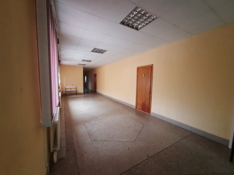 Продажа, здание 2 298,1 кв.м с земельным участком, г. Кумертау, КН 02:60:010302:156